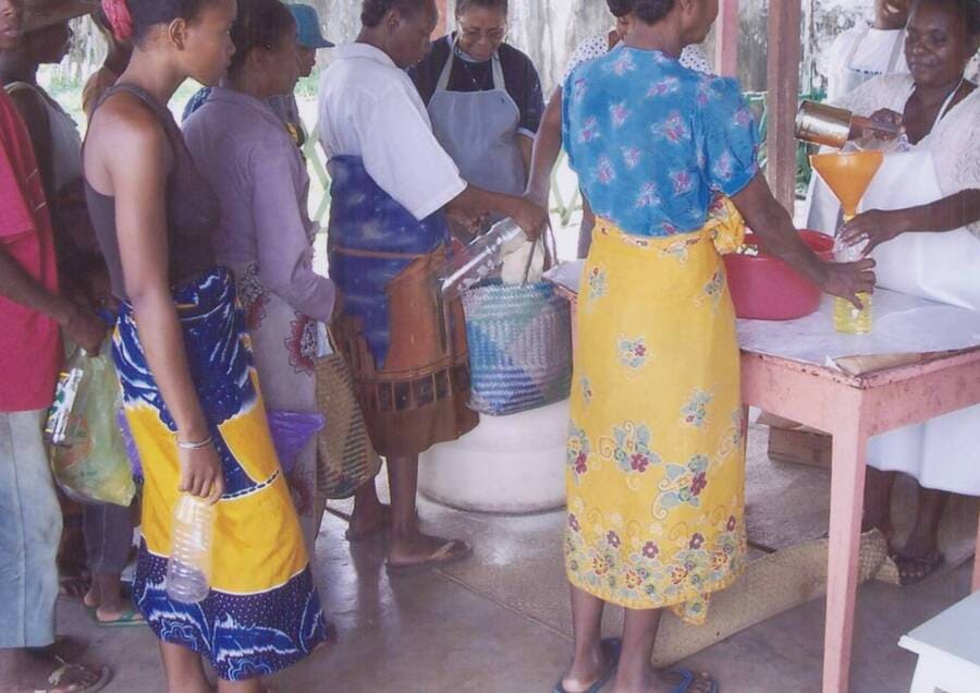 Ambalakisoa cyclone Ivan distribution huile aux familles