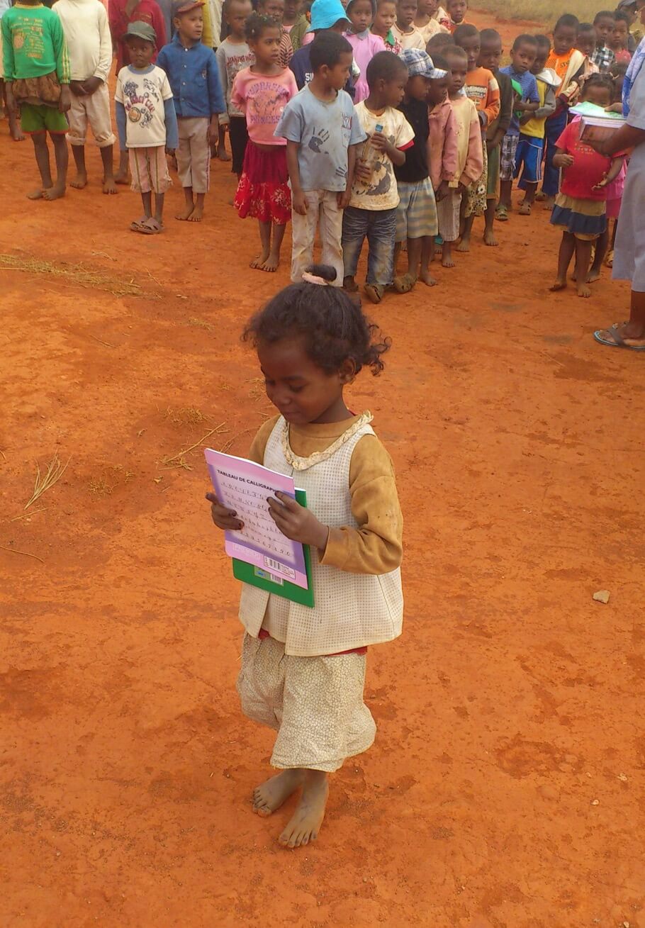 eam-zazamalagasy-ecoles-fournitures scolaires (7)